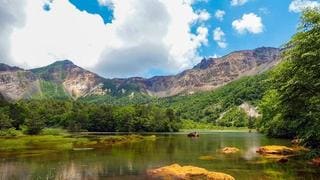 豊かな自然と歴史を体験し、極上の桃にかぶりつく！／福島県