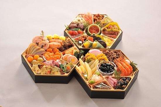 標津の恵おせち盛付例.JPG