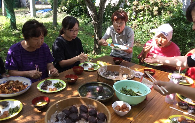 お食事風景_RS.png