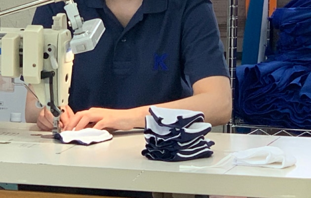 マスク製造手元写真.png