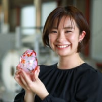 ガラス細工 作家 写真