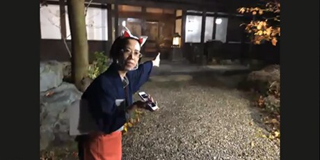 ブナの宿 小会瀬のご案内の様子