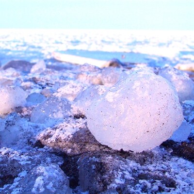 オホーツク海の流氷(5kg程度)