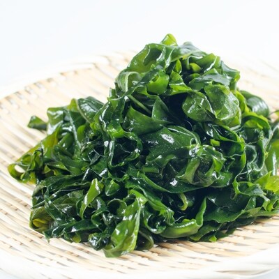 鳴門の漁師が育てた本気の生わかめ 1kg【A-35】