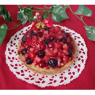 【ロハスクリスマスケーキ】たっぷり溢れる4種のミックスベリータルト