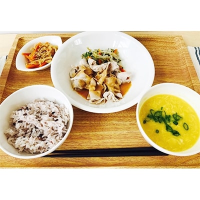 On KiTCHEN 日替わりランチご招待(10回分)