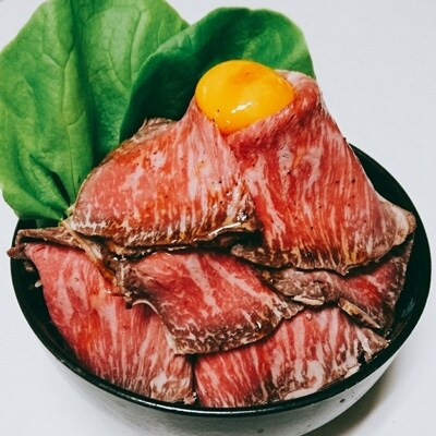 自家製ローストビーフ ・特製焼豚 ・手作りハンバーグセット