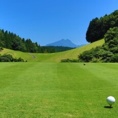 湯布院カントリークラブ ゴルフプレー券(ペア)