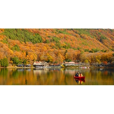 山上湖畔の宿　四尾連湖水明荘　ペア宿泊券(2名1泊2日2食付き)[5839-0086]
