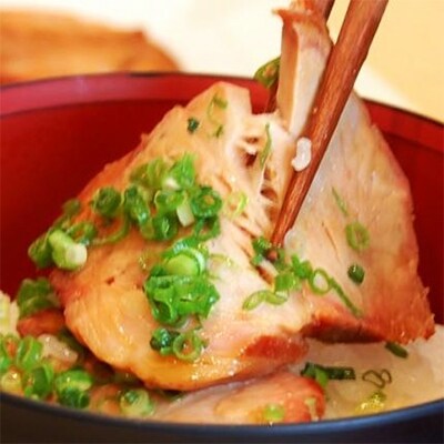 こまつ名物炭火焼豚(1本・箱入)【B10】