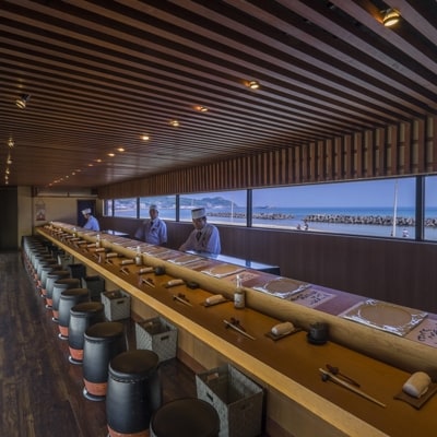 海を見ながら鮨を堪能! ぶどうの樹　鮨屋台ペア   お食事券