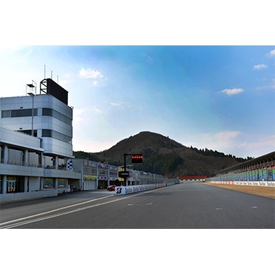 ふるさと納税の返礼品で岡山国際サーキットを走る