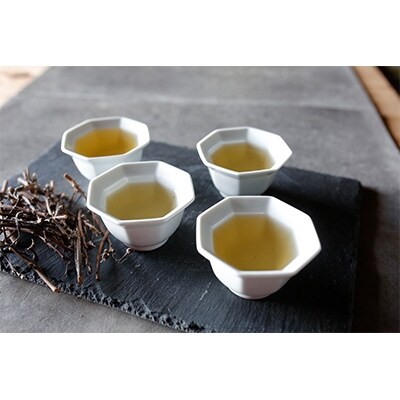 糸島・椿茶 2袋 糸島産椿の葉100%使用【泉屋六治】