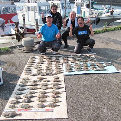 船釣り体験!太刀魚またはカワハギ　乗船券(3名様・乗合)