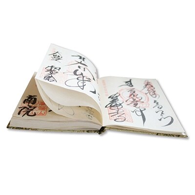 高野山法徳堂/美しい金襴と和紙の代表格「雁皮紙」で作った御朱印帳と巾着セット 華紋唐草(金)
