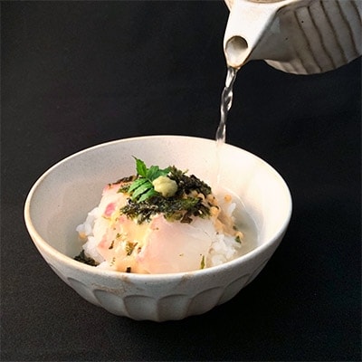 愛媛県産真鯛使用!特製胡麻だれ鯛茶漬け(4人前)【C14-20】
