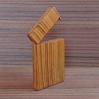 木工職人が作った手作り木の名刺入れ(チーク)