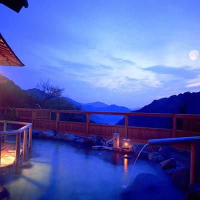 飲泉、自家源泉かけ流しの宿　観音温泉「本館」ペア宿泊券