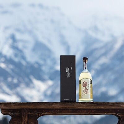 八海山　本格米焼酎　オーク樽貯蔵「風媒花」720ml