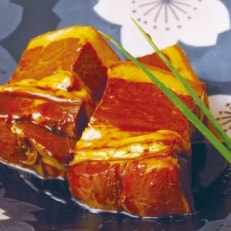 料亭　はな一　大トロ角煮800g