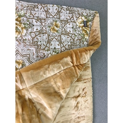 シンサレート綿入り　毛布　ダブルサイズ