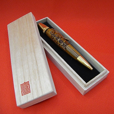 桜拭漆ボールペン　(軽井沢彫)