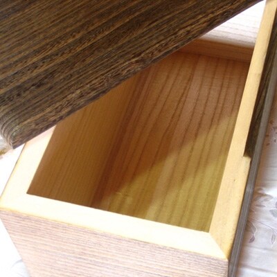 桐製米びつ10kgサイズ　焼桐