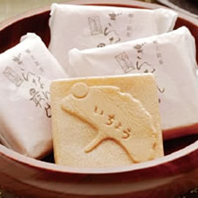 お葉つきいちょう　ぎんなん最中 10個入り