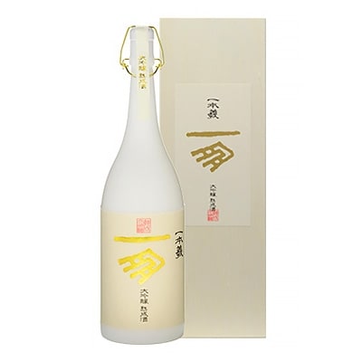 結婚祝いにも!一本義　大吟醸熟成酒「一朋」 (720ml)
