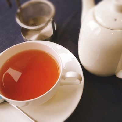【大分県産茶　おおいた茶グリーン】　と　【別府油八　銘茶・紅茶ティーバッグ】の詰合せギフト