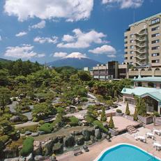 <平日限定>ホテル鐘山苑 5名様宿泊券
