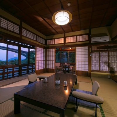明礬(みょうばん)温泉岡本屋旅館 平日ペアご宿泊券　【特別室　1泊2食付】