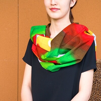 自然の豊かさを包んだスカーフS　1