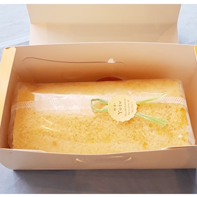 ゆずロール(約300～320g×1本:長さ17cm 高さ6cm前後)