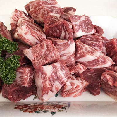 〔佐賀産和牛〕角切り800g