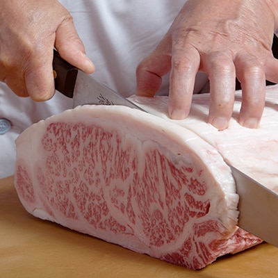 【A5ランク佐賀牛】三栄の佐賀牛サイコロステーキ(約300g)