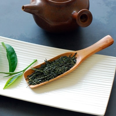 松田町産「丹沢大山茶(金)80g　水を守るお茶100g×2袋」オリジナル茶さじ1本付き詰合せ