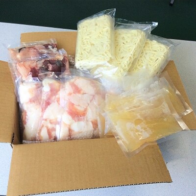 ホルモン専門店の博多もつ鍋セット(10人前)