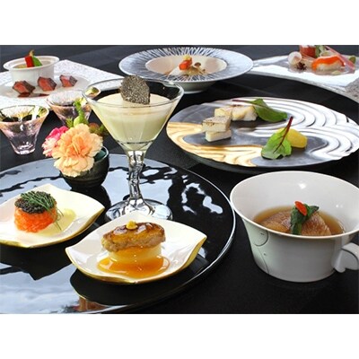 【グランディ那須白河ゴルフクラブ】2019年4月~11月末まで利用可 ペアご宿泊&平日セルフプレー券