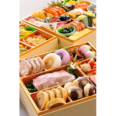 【さとふる限定】<2019年新春>金目鯛入りいぶすき三段重特製おせち(薩摩のたまて箱)