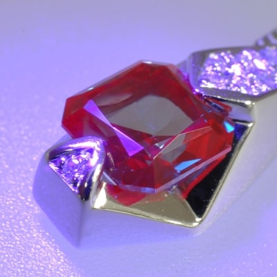 【京セラ】クレサンベール〈アレキサンドライト・天然ダイヤモンド〉ペンダント(ジュエリー)