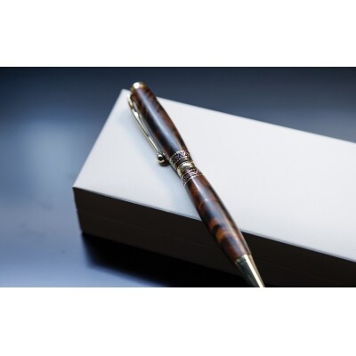 【伝統工芸を応援!】【嵯峩螺鈿・野村】螺鈿ボールペン 黒柿孔雀杢