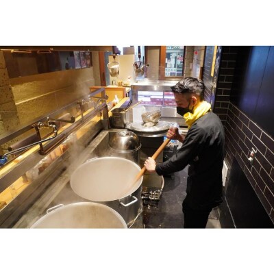 <6ヵ月定期便>【あくた川の箱舟】燻とん(燻製とん骨らーめん)5食入(計6回)