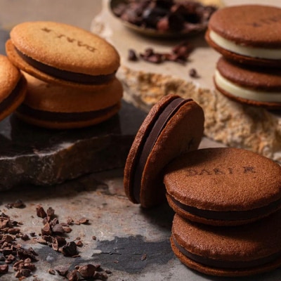 【dari K(ダリケー)】カカオサンドクッキー 24枚(ダーク・ミルク・ホワイト×8枚)