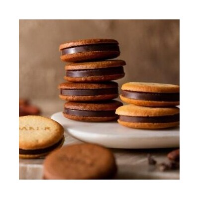 【高島屋選定品】〈dari K(ダリケー)〉カカオサンドクッキー2種食べ比べセット(ダーク・ミルク)