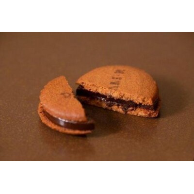 【高島屋選定品】〈dari K(ダリケー)〉カカオサンドクッキー(ダーク)6枚入&カシューチョコ