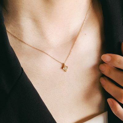 【心葉/京都】K18 天然ダイヤモンド 葵×ひし形モチーフ ネックレス