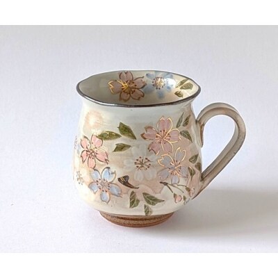 ギャラリー洛中洛外 優しい色合いの桜が描かれてます 彩さくらマグカップ|京都 陶器 人気 マグカップ