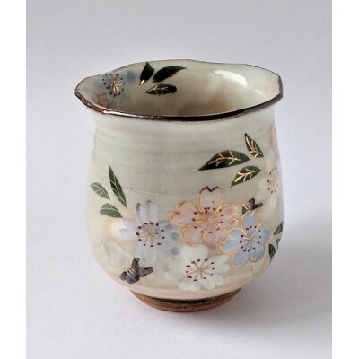 ギャラリー洛中洛外 優しい色合いの桜が描かれてます 彩さくらマグカップ|京都 陶器 人気 マグカップ