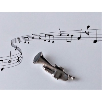 【ギャラリー洛中洛外】音楽好きな人に特におすすめ 楽器を再現 ハーモニー箸置